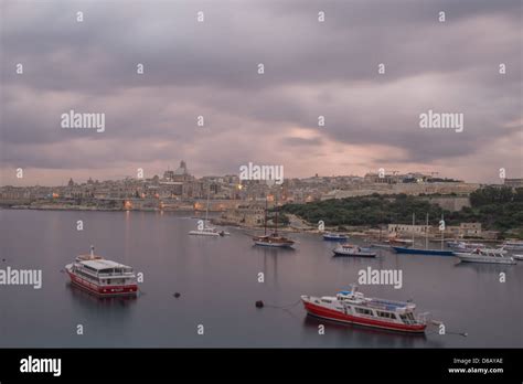 Valletta harbour Stock Photo - Alamy