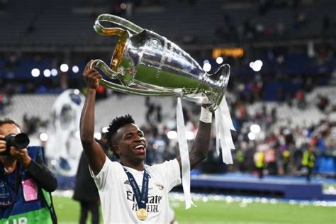 Real Madrid encaminha renovação de contrato Vinícius Júnior