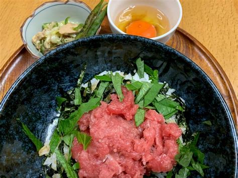 マグロのたたき丼・お海苔たっぷり ガジャのねーさんの 空をみあげて Hazle Cucu