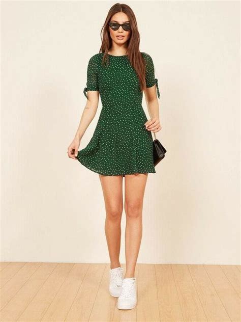 Easy Guide On What Shoes To Wear With Green Dresses 2022