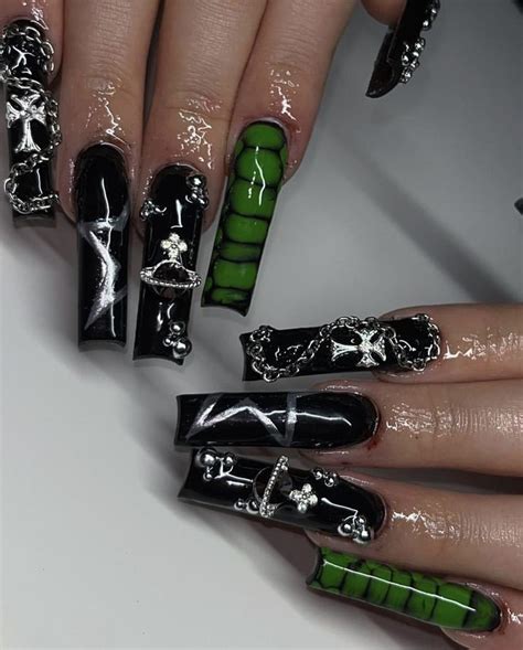 Pin By Kay𖨆 On N A I L • I D E A S Bling Acrylic Nails Punk Nails