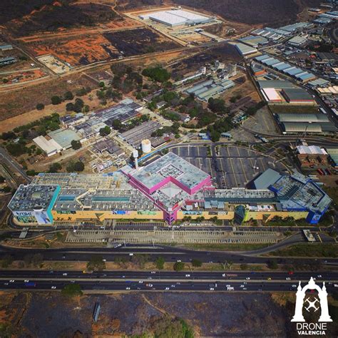 ArquitecturaVZL on Twitter En el 2001 abrió sus puertas el Metrópolis