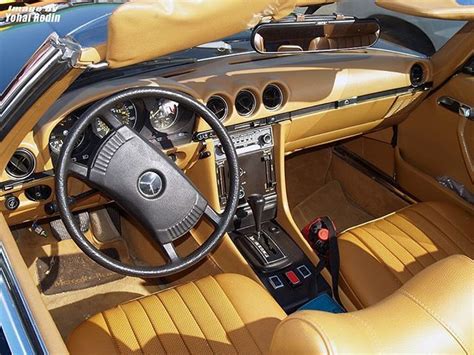 Classic 450SL (R107) interior, pic from https://www.flickr.com/photos ...