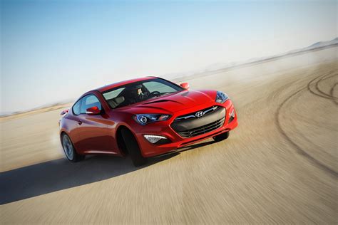 Hyundai drops its sporty Genesis coupe, plans new luxury model instead