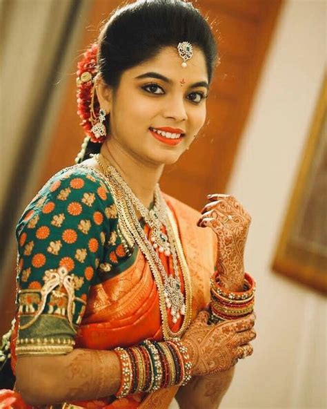 Pin On Bride Poses Bride Photos Poses Indian Bride Poses Indian Bride Photography Poses