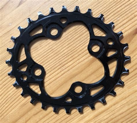 Absolute Black 28T 64BCD Oval Chainring For Sale