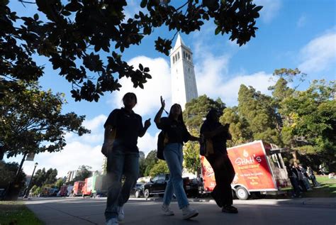 Sexual Assaults From Spiked Drinks Reported To Uc Berkeley Los Angeles Times