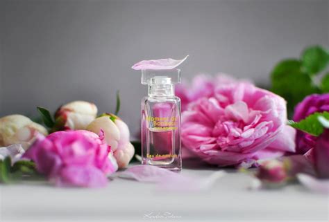 Moment de Bonheur Yves Rocher perfume - a fragrance for women 2011