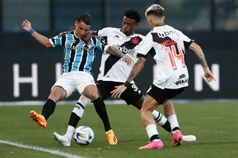 A Camisa Do Vasco Robson Participou De 21 Partidas Sendo Escalado