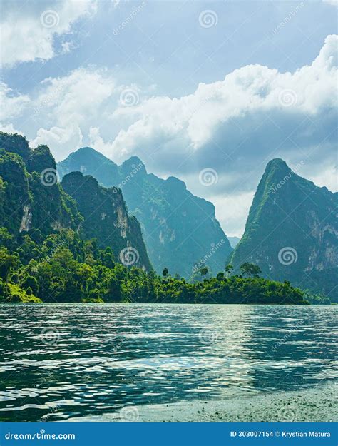 Cheow Lan Lake Khao Sok National Park Thailand Stock Illustration