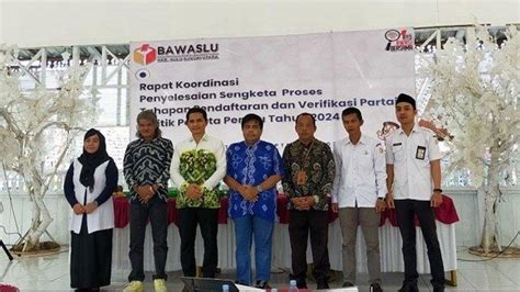 Pemilu 2024 Bawaslu HSU Gelar Rakor Penyelesaian Sengketa Pendaftaran