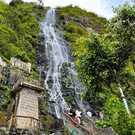 Banos Ecuador Waterfall | AmeliaAndJP.com