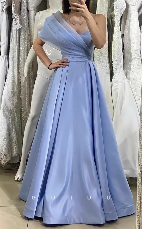 Pin By Gloria Hidrovo On Noches Doradas Simple Prom Dress Long