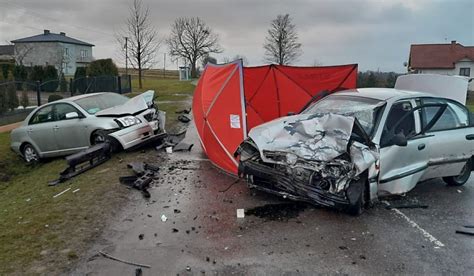 Lubelskie Tragiczny finał wyprzedzania trzech pojazdów Jedna osoba