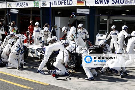 Nick Heidfeld (GER) BMW Sauber F1.08 makes a pit stop. Australian Grand ...