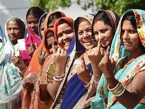 Woman Voting Percentage Better In 18 Assembly And 3 Districts Of Bihar During 1st Phase Polling