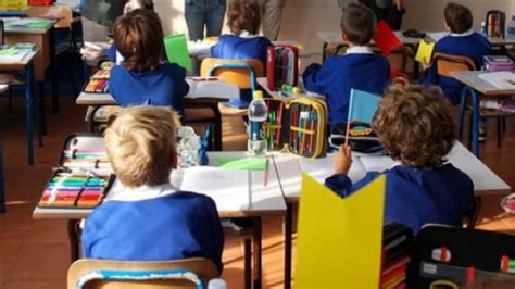 Scuole Dellobbligo Comune Di Capraia E Limite