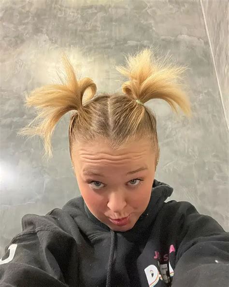 Is JoJo Siwa Gay Sexuality Explained Helpmanger