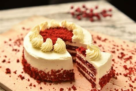 13 Amazing Red Velvet Cake Recipes Insanely Tasty Recipes8