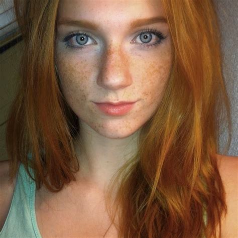 Michelle From Wowgirls A Beautiful Redhead Redhead Pelirroja Beauty Preciosa Freckles