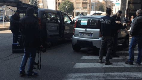 Sparò in via Costa a Novara seminando il panico il medico se la cava