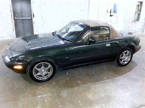 Purchase Used 1997 Mazda Miata M Edition Convertible 2 Door 18l In