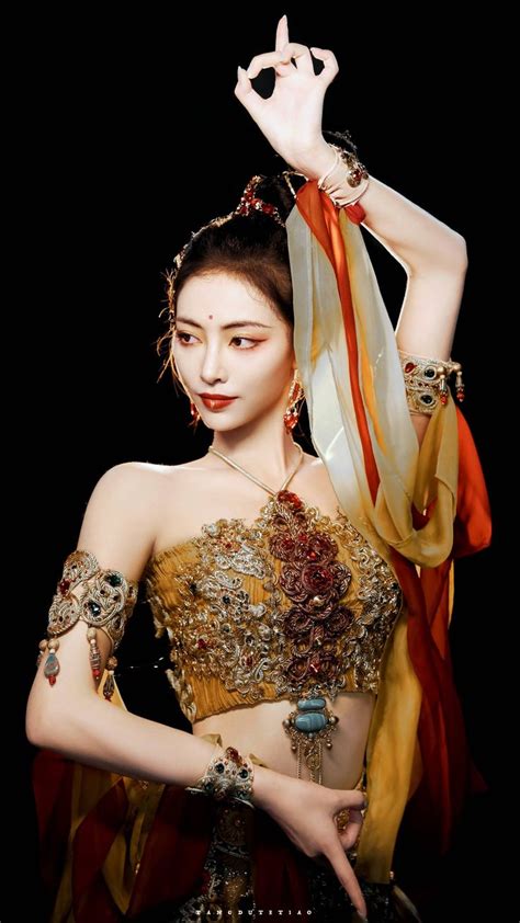 Pin By Elan On Beauties Of The Far East Traditional Asian Dress Art