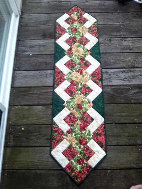 The Recipe Bunny Christmas Table Runner And Tutorial Quilted Table