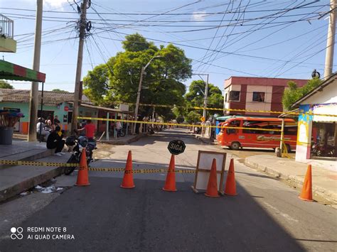 Luchovoltio On Twitter A Ra Z Del Accidente En El Barrio La Manga Hay