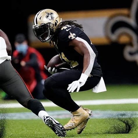 What Pros Wear Alvin Kamara S Turf Tape What Pros Wear