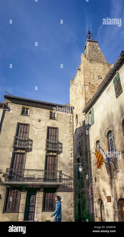 Hôtel de ville de Villefranche de Conflent et tour de Viguier Ancienne