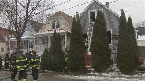 Fire In Evanston Il Today 2 Firefighters Injured While Battling House Fire In 1100 Block Of