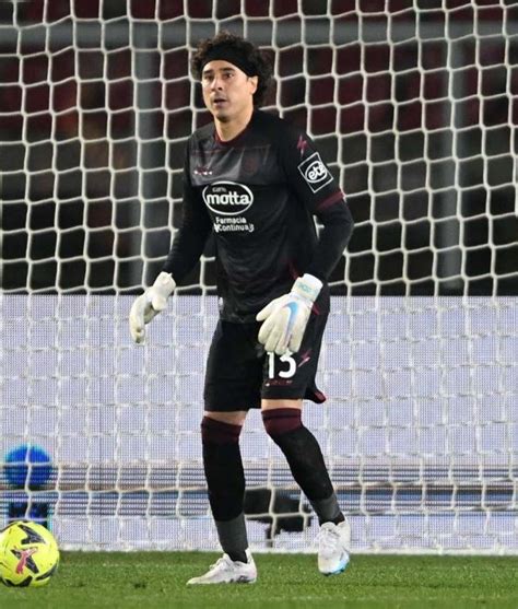 Guillermo Memo Ochoa Millones En Instagram Marca