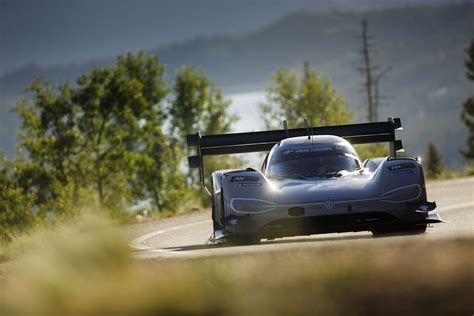 Volkswagen peilt Elektro Rekord auf der Nürburgring Nordschleife an