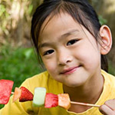 Proven ways to get kids eating fruits and veggies | Canadian Living