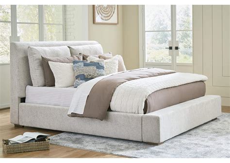 Cabalynn King Upholstered Bed