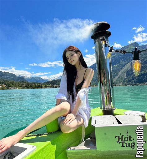 Kellykimkim Nude OnlyFans Leaks Photo Fapopedia