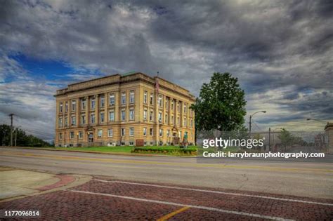 Butler County Courthouse (Missouri) Photos and Premium High Res Pictures - Getty Images