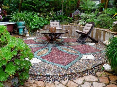 How To Make Pebble Mosaic And Stepping Stones For Your Garden