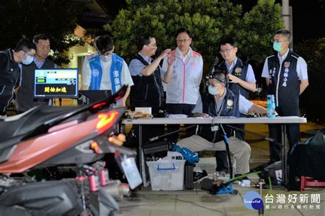 深夜視察改裝噪音車攔檢 張善政勉勵全力以赴還靜於民 蕃新聞