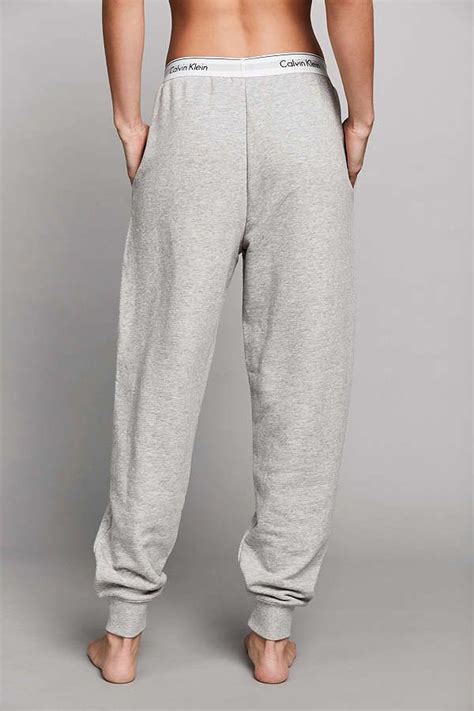 Slide View 6 Calvin Klein Logo Jogger Pant Jogger Pants Joggers