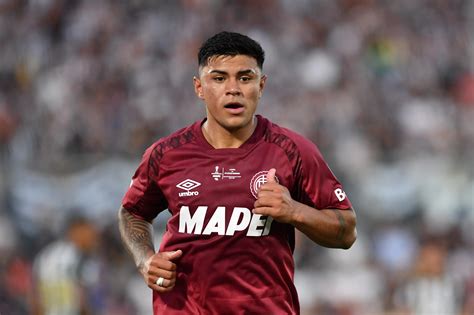 El jugador de Lanús que interesa en Boca como "alternativa" por si se