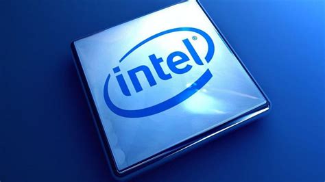 El Cpu Intel Core I K Kaby Lake X Avistado Junto A Una Placa Base