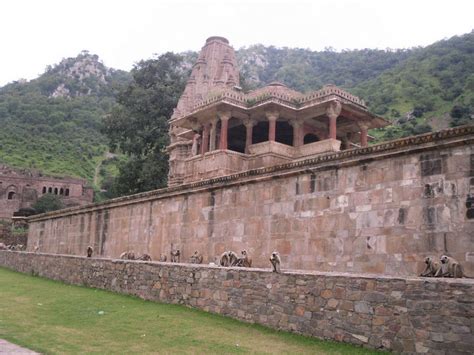 Bhangarh Fort India - Supernatural Ghost Town