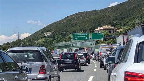 Autostrade In Liguria E Rischio Caos Per I Cantieri Ad Agosto