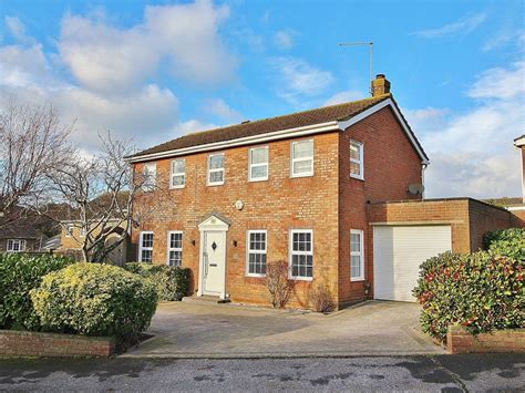 3 Bed Detached House For Sale In Hurston Close Findon Valley West