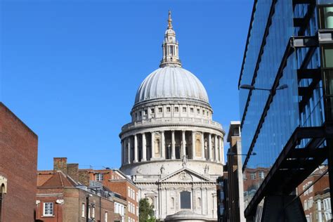 Crypt St. Paul’s Cathedral - London - TracesOfWar.com