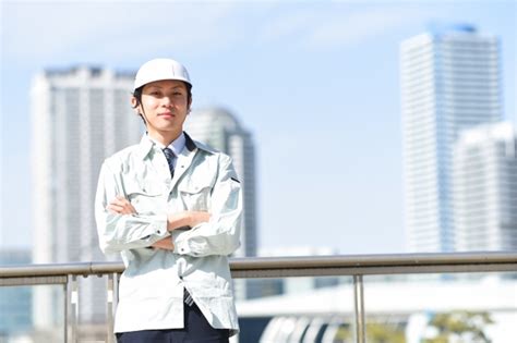 消防設備士の年収はどのくらい？資格等による年収の違いや将来性、転職事例も具体的に紹介！ ビズケン｜建設業にフォーカスした情報を配信