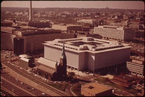 The Sad History of L'Enfant Plaza in D.C.