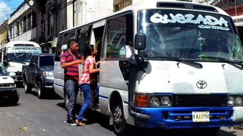 Conductores y ayudantes de buses serán sometidos a pruebas